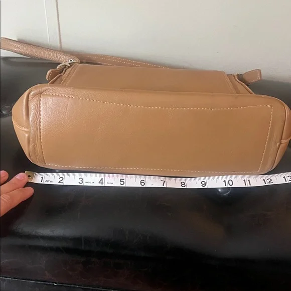 Tan Leather Shoulder Bag - Picture 11 of 14